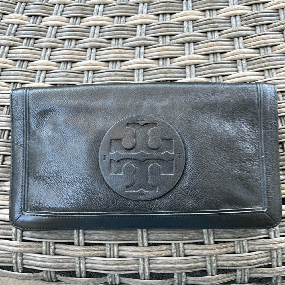 Suki Reva Clutch Tory Burch